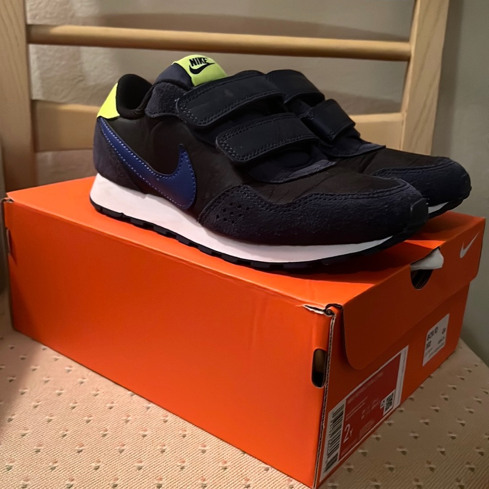 Kids Nike 2Y worn @3 times excellent condition